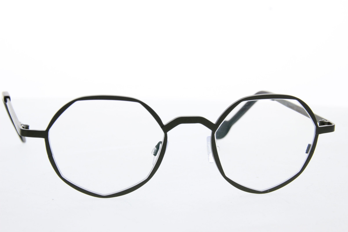 Komorebi Eyewear NICOLAI col. night black PVDコーティングチタン  