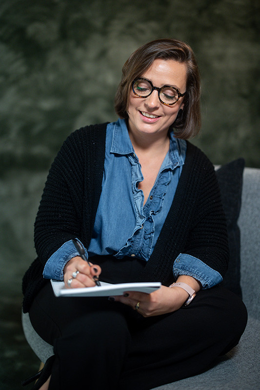 Amy Dewyn - Freelancer