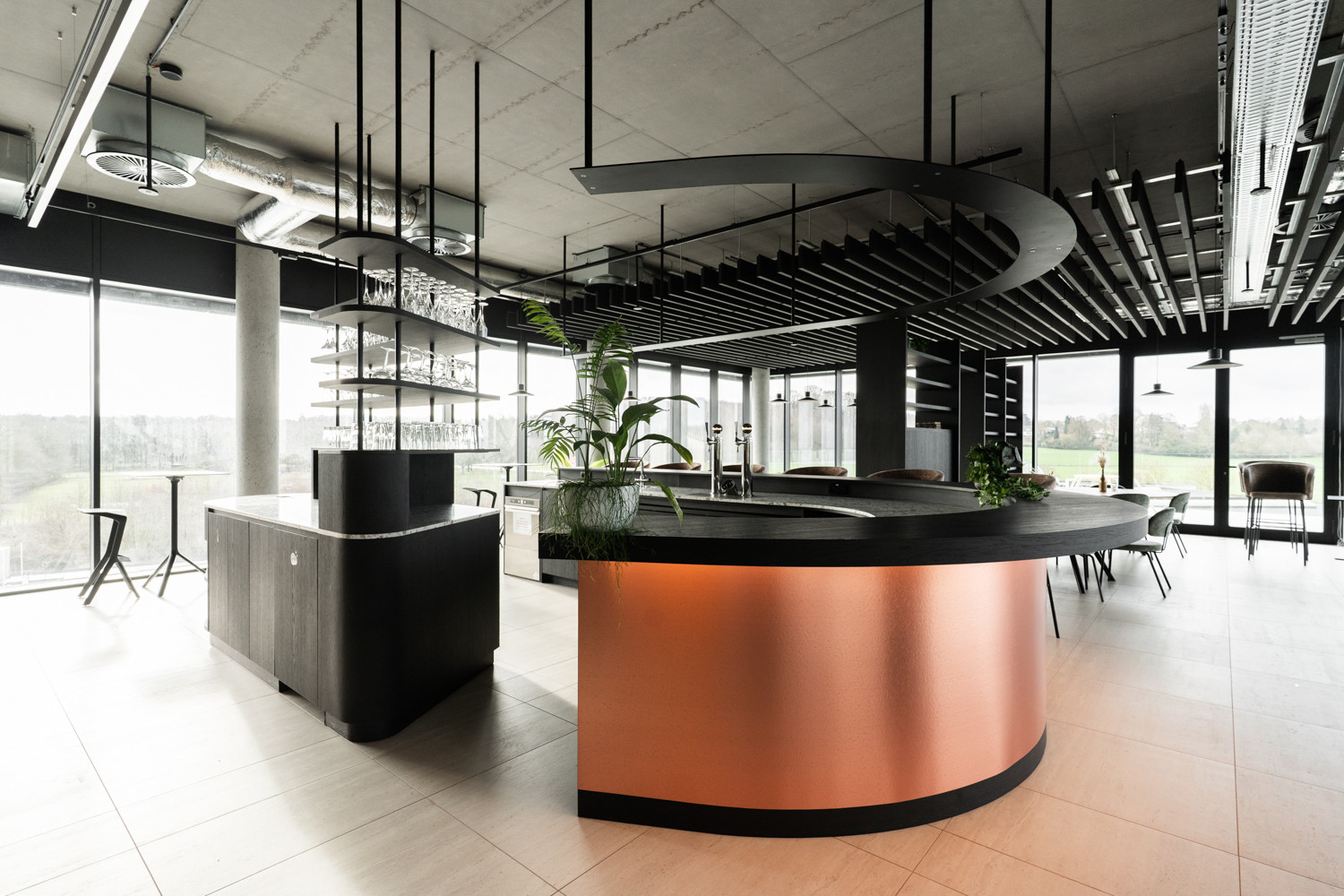 Ecofrost Péruwelz Voor Ecofrost NV in Péruwelz realiseerden wij een totaalinrichting binnen hun nieuwe kantoren...