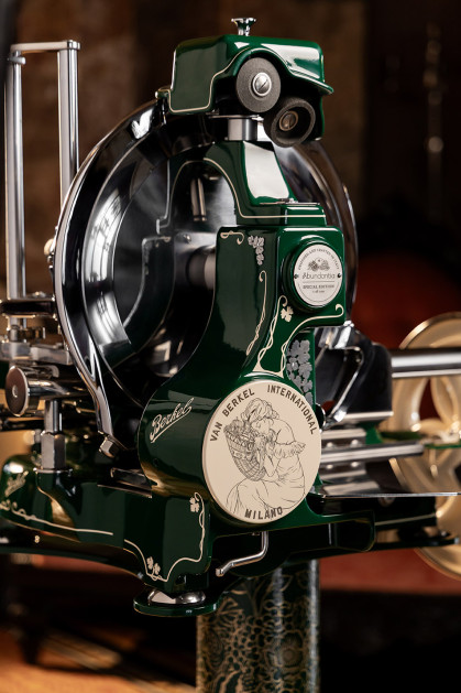 
Berkel Volano B114 – Limited Edition Art Nouveau snijmachine
 
De Berkel Volano B114...