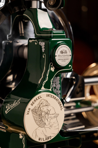 
Berkel Volano B114 – Limited Edition Art Nouveau snijmachine
 
De Berkel Volano B114...