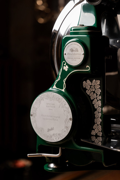 
Berkel Volano B114 – Limited Edition Art Nouveau snijmachine
 
De Berkel Volano B114...