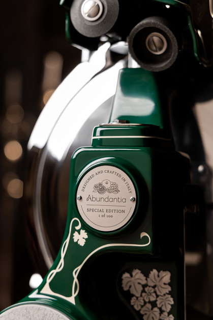 
Berkel Volano B114 – Limited Edition Art Nouveau snijmachine
 
De Berkel Volano B114...