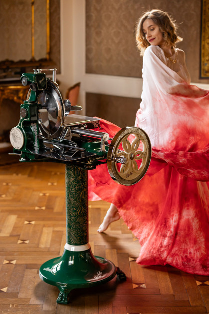 
Berkel Volano B114 – Limited Edition Art Nouveau snijmachine
 
De Berkel Volano B114...