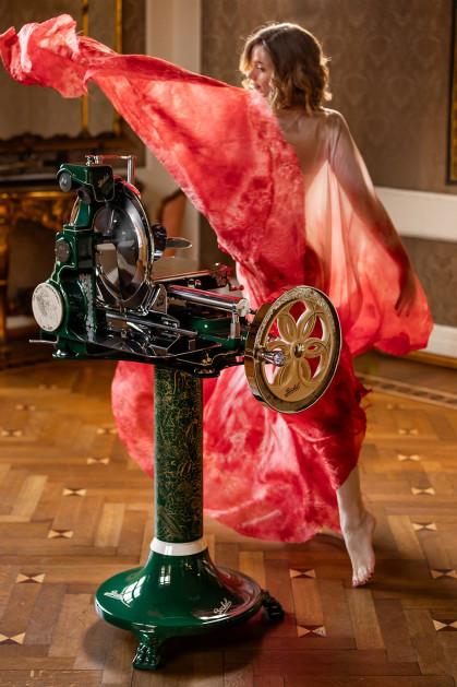 
Berkel Volano B114 – Limited Edition Art Nouveau snijmachine
 
De Berkel Volano B114...