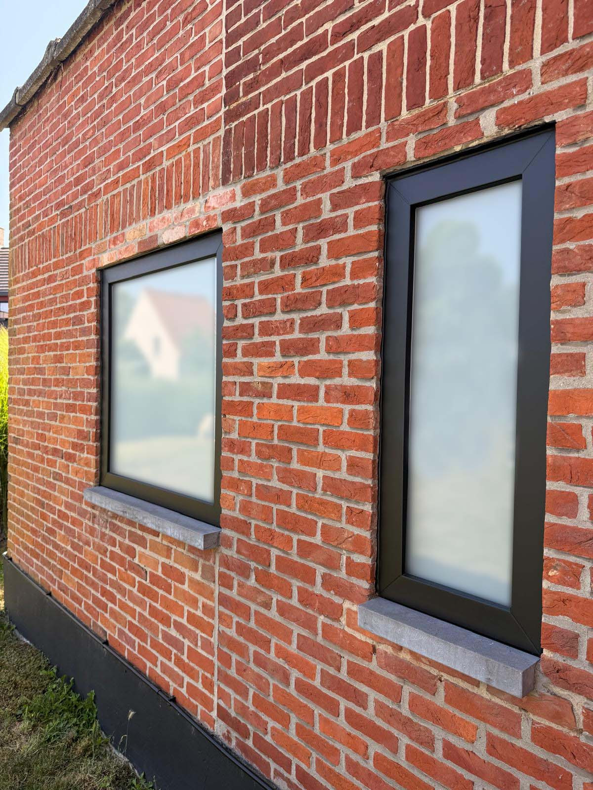 Met matglas blijf je jouw lichtinval behouden, de inkijk is weg.