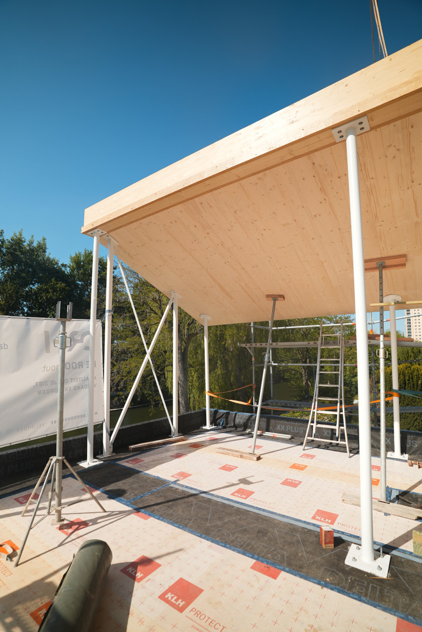 CLT- dakstructuur & vloer - CLT prefab dakelementen en vloeropbouw voor houtbouwproject te Gent