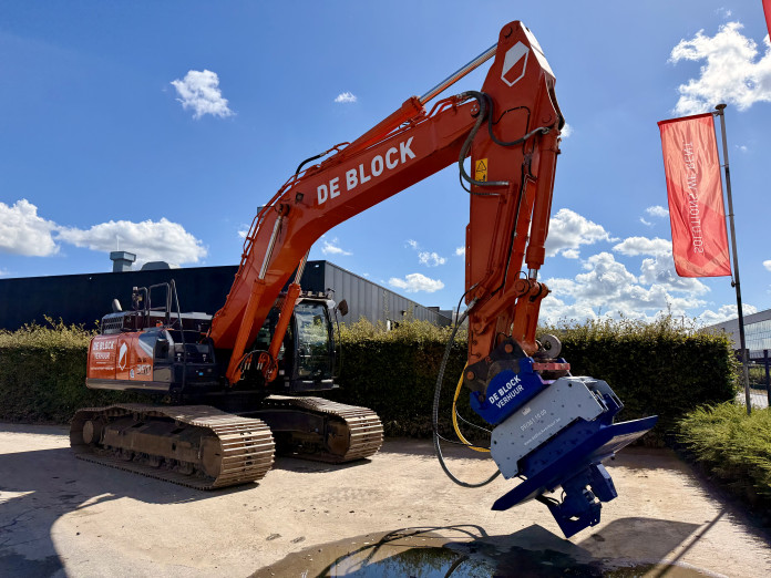 1453 - Trilblok 35-50 ton 330KN HST150 CW45 2