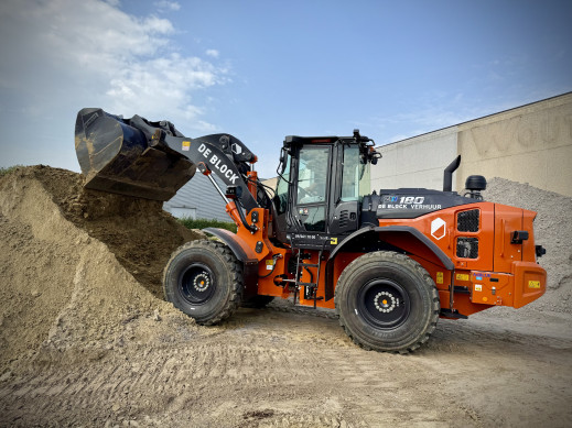 3016 - Wiellader 16 ton Hitachi ZW180-7 1