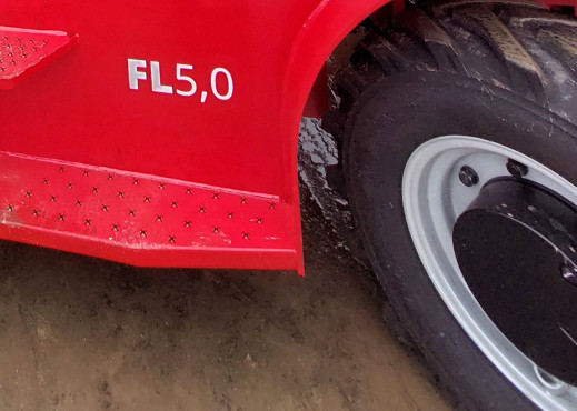 5022 - Diesel heftruck 5 ton 4x4 Magni FL5,0_closeup2