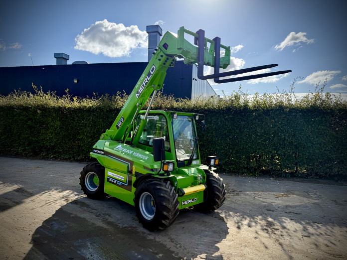 5200 - Verreiker 4,8m EW25.5-90 4wd elektrisch