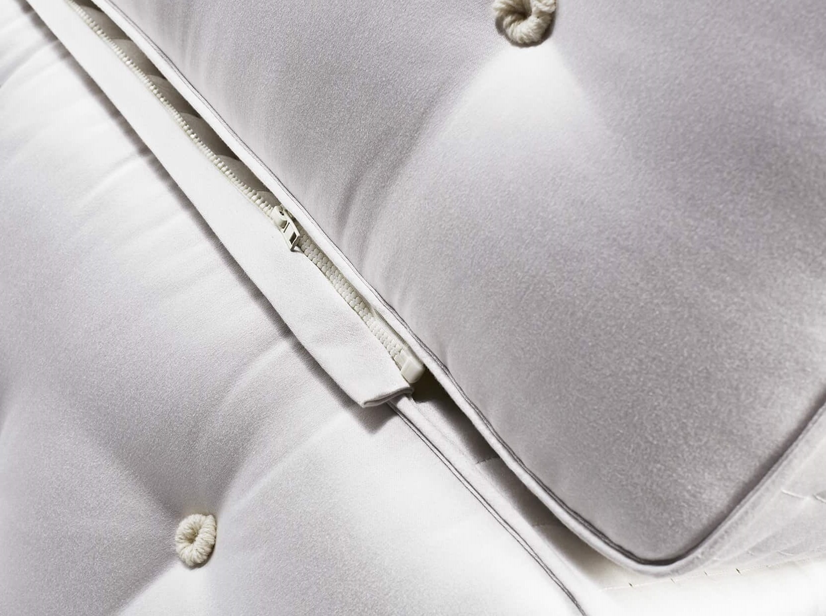 Solutions for the annoying seam between two mattresses De Nachtwacht