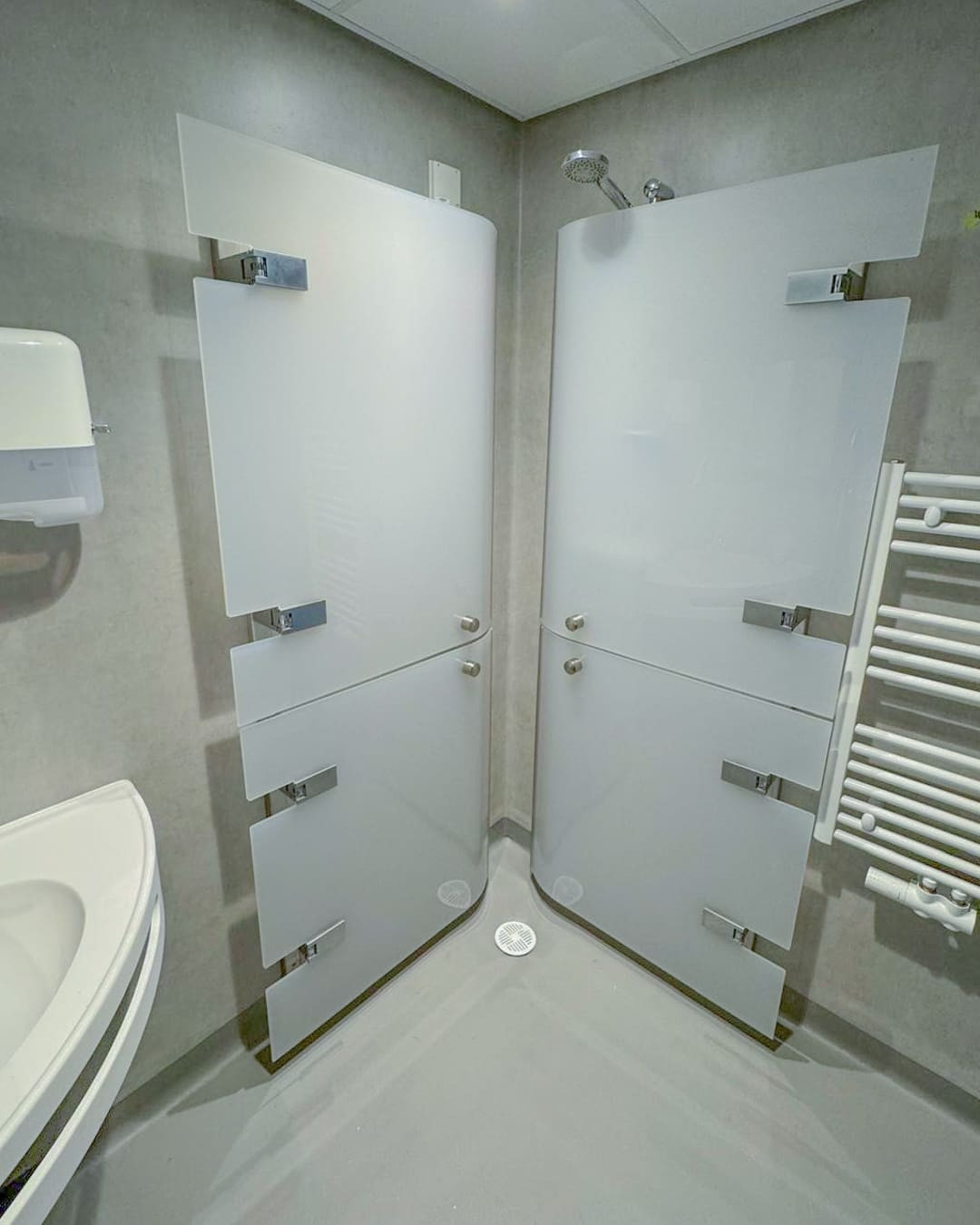 Showroom pour<br />les architectes Nos modèles de base sont exposés montés dans notre salle de démonstration, où vous pourrez...