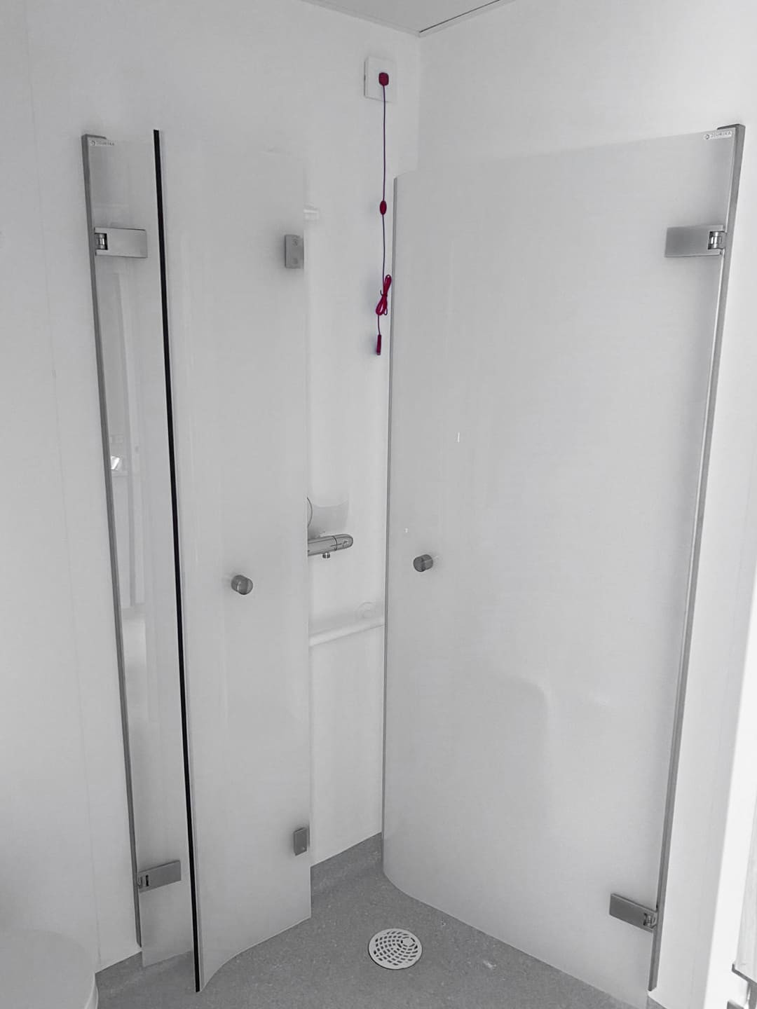 Showroom pour<br />les architectes Nos modèles de base sont exposés montés dans notre salle de démonstration, où vous pourrez...