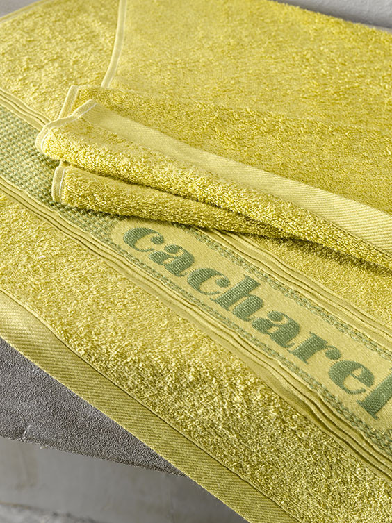 Cacharel _5404_detail
