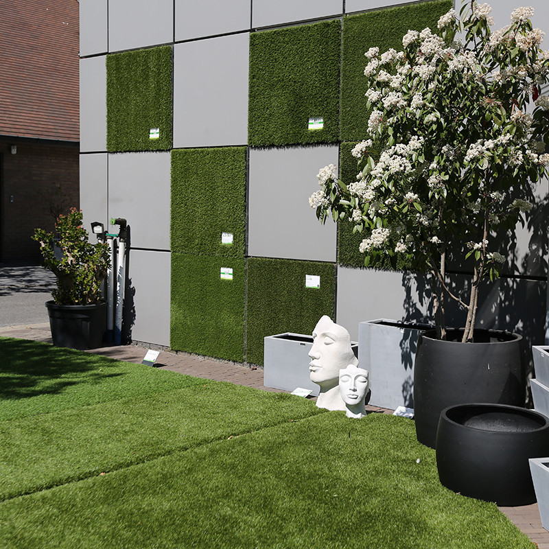 Grasmeester kunstgras - Tuin klaar voor de zomer? Kies met kunstgras voor een zorgeloos groen gazon!