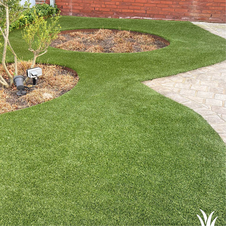 Grasmeester kunstgras - Tijd voor de lenteschoonmaak Grasmeester kunstgras - Tijd voor de lenteschoonmaak