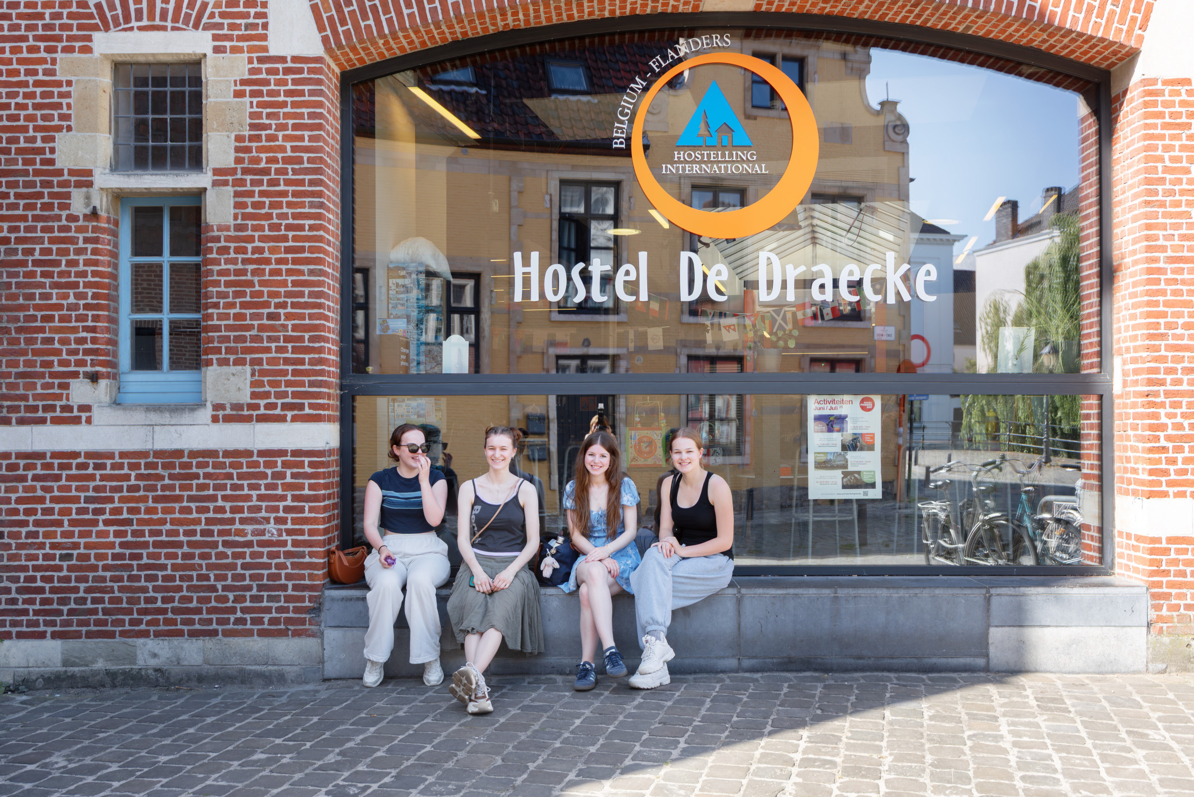 Hostel De Draecke Buitenkant 2