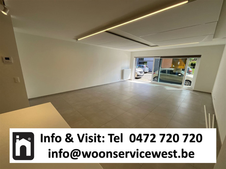 E3638823164855620415_5585BXL