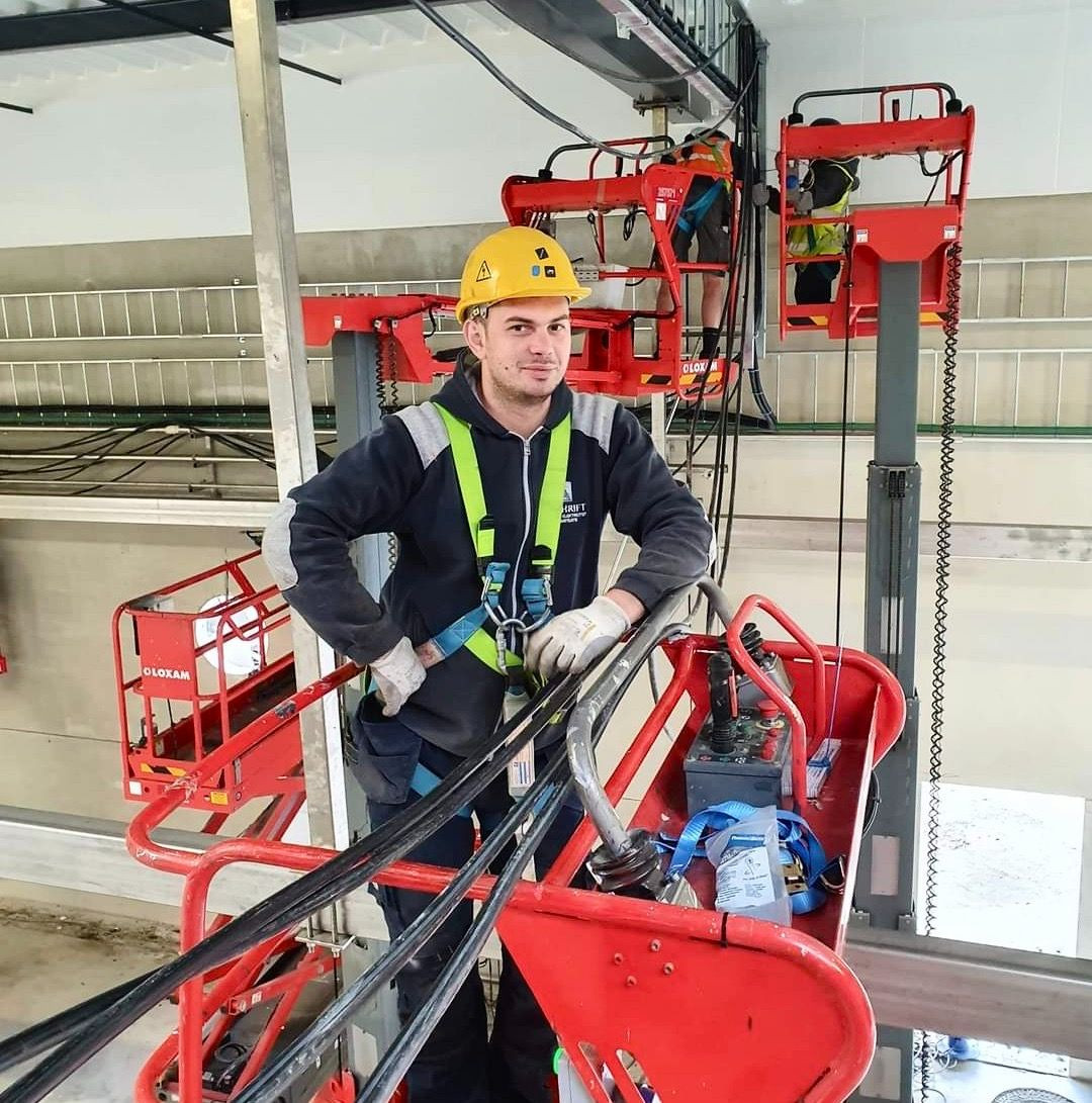 Afschrift | Vacature Industrieel Elektricien voor 1 vaste werkplek