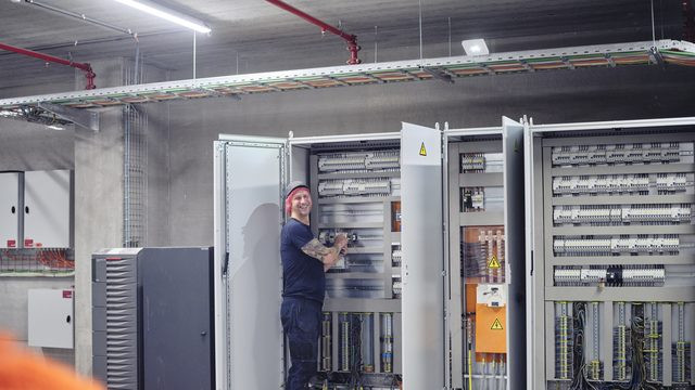 card-elektrisch-onderhoudstechnieker-1-vaste-werkplek