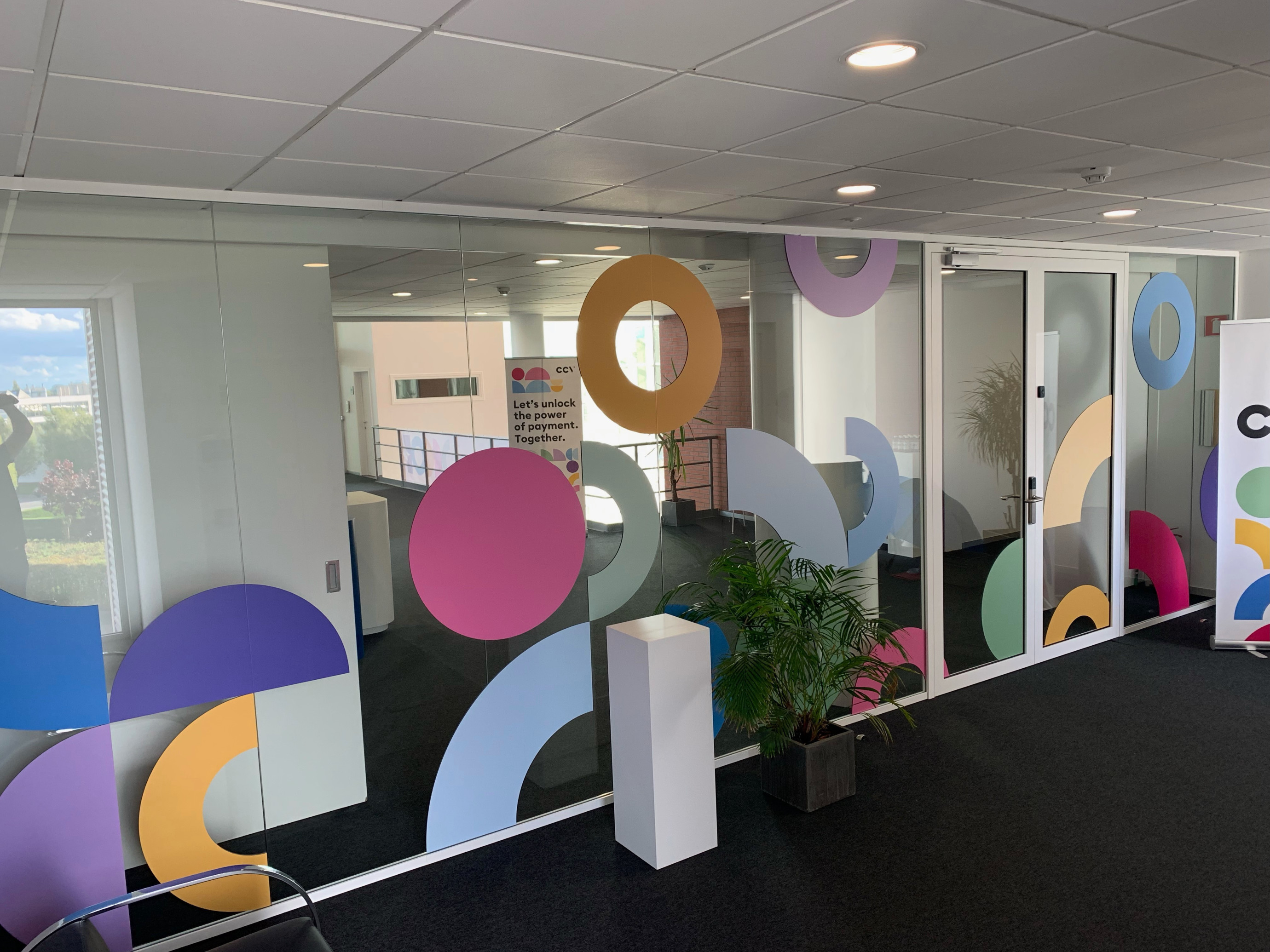 Indoor raambelettering
