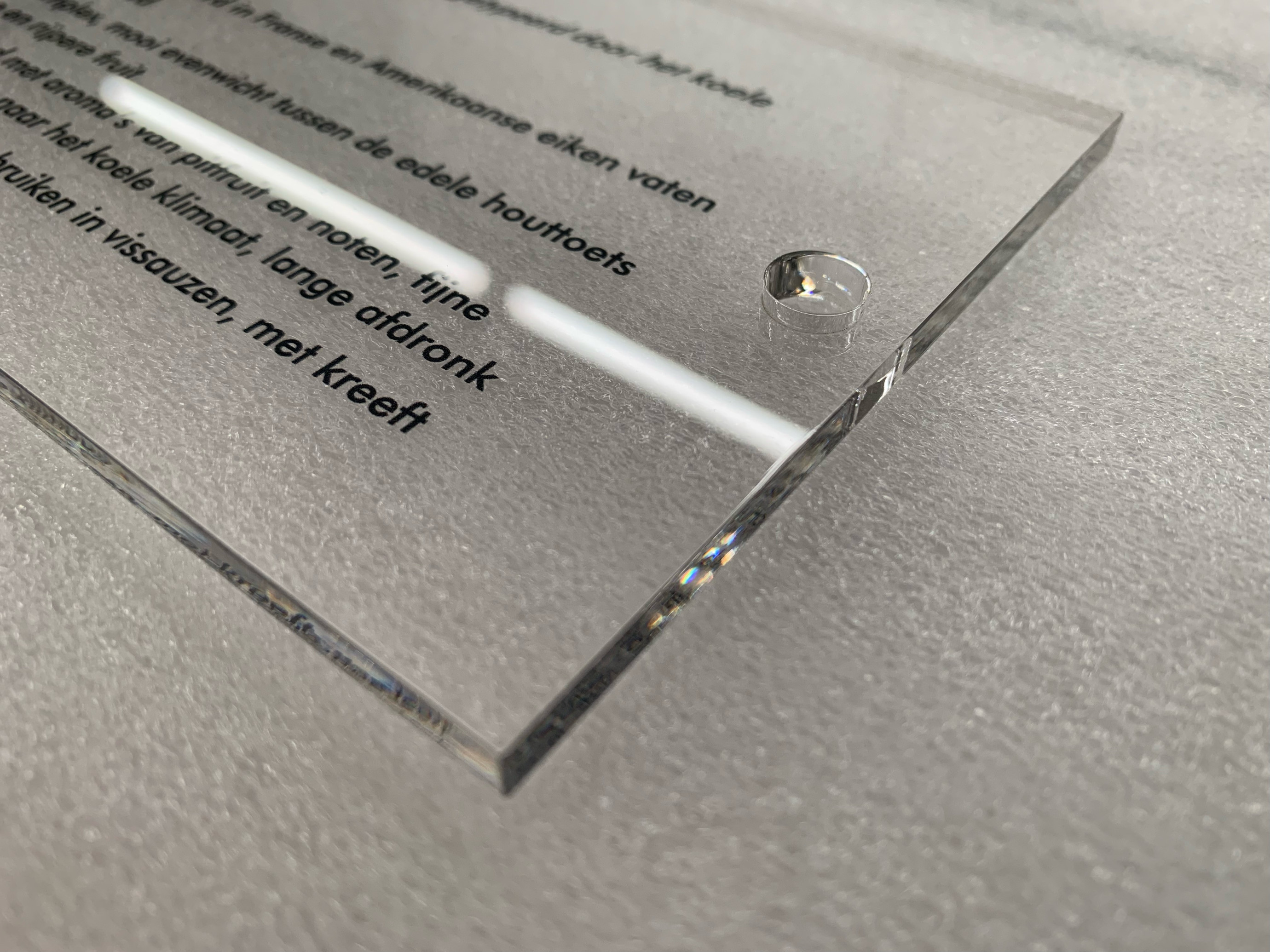 PLEXIGLAS