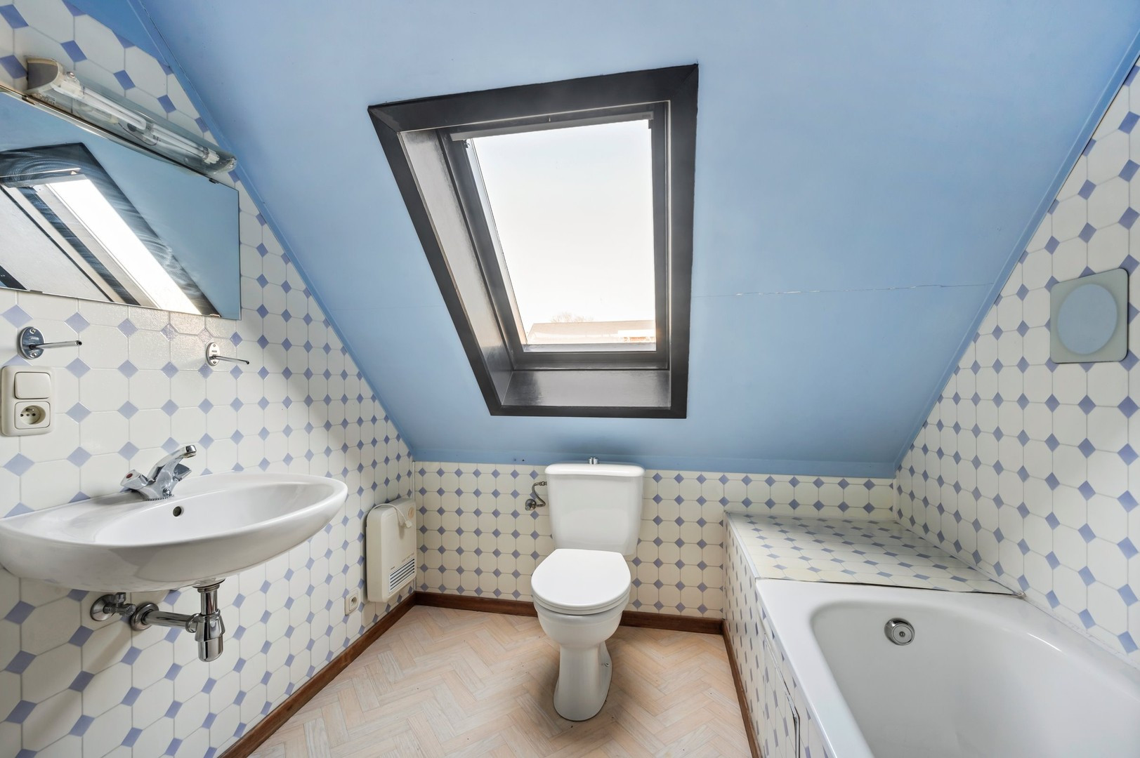 010e9a3062a415b4794c0ad64792ffcdca362762f0f99fd345ace1318fcfb7a2