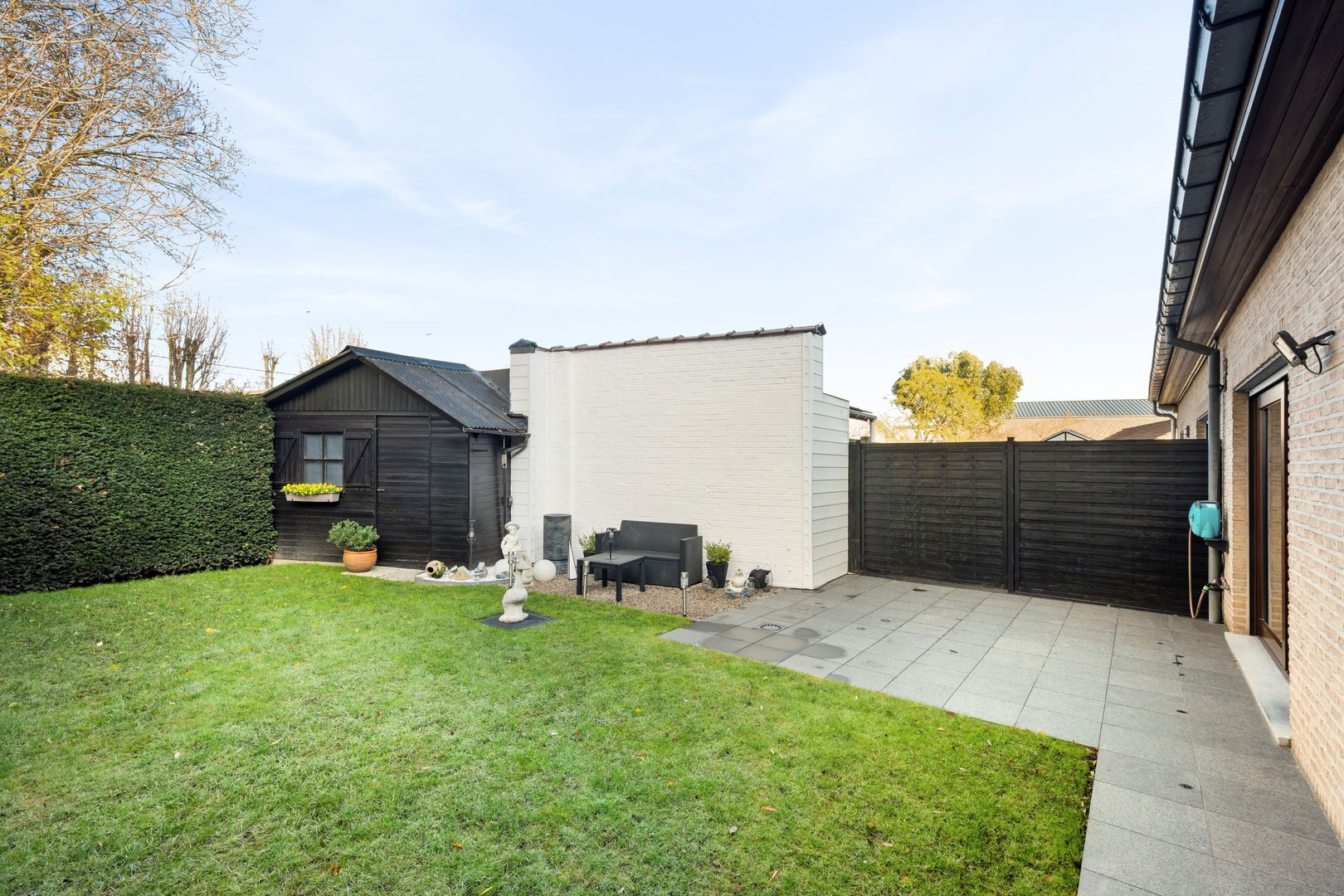 0b6930d42070281a2716f9c811f69d6b6fc5aaec3b06efa4c50e566bf24bab8e