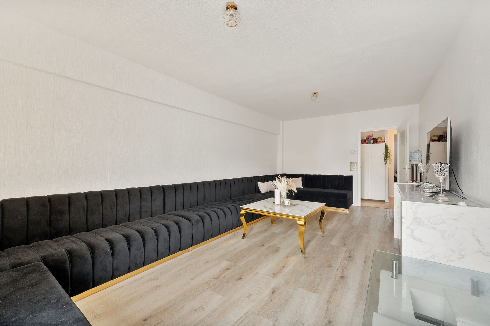 27c45a3177096beba06b5ca95d556f1b42bf92ec4bd6594f62882f80c24ab43a