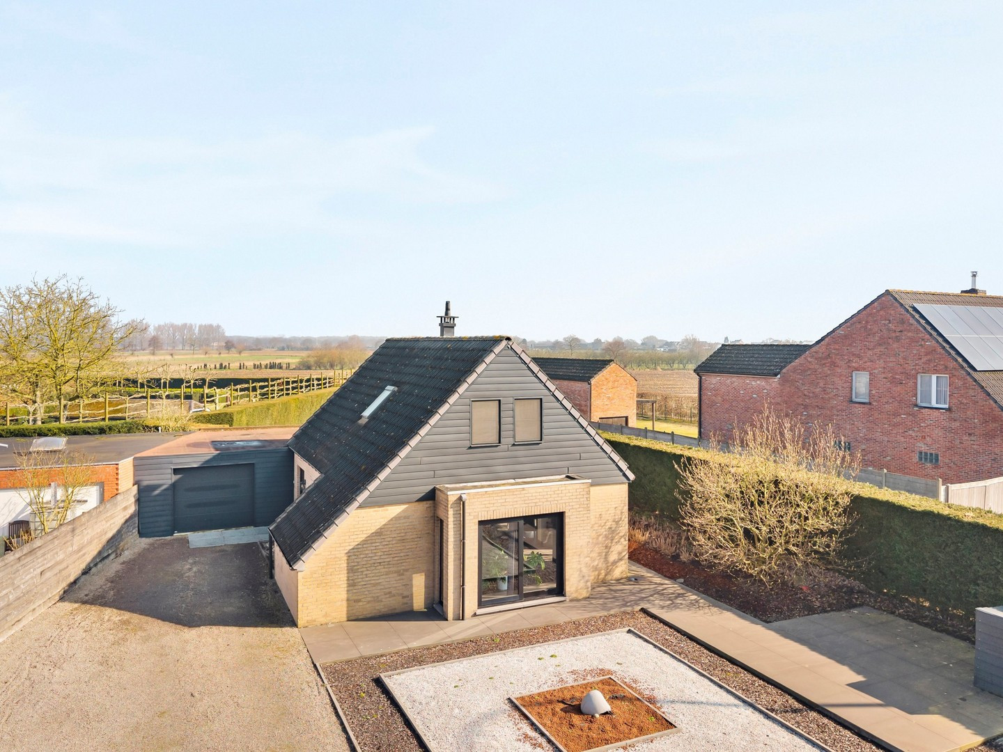 3888626fe09455e59da3cc9456596de4572da0351225633c7cdd87acdf133173