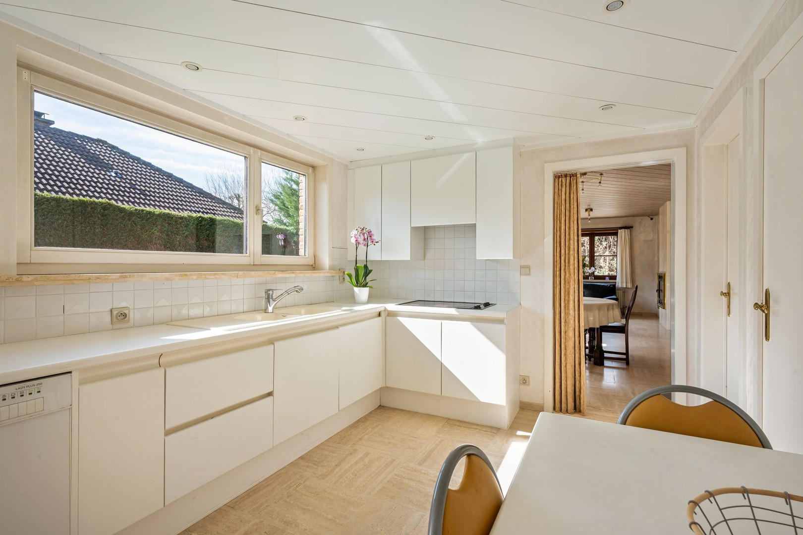 3ca32e1856b5e8bf1332f60868a72b062838cecb3ab27a9f73eebe576bfbf1c1