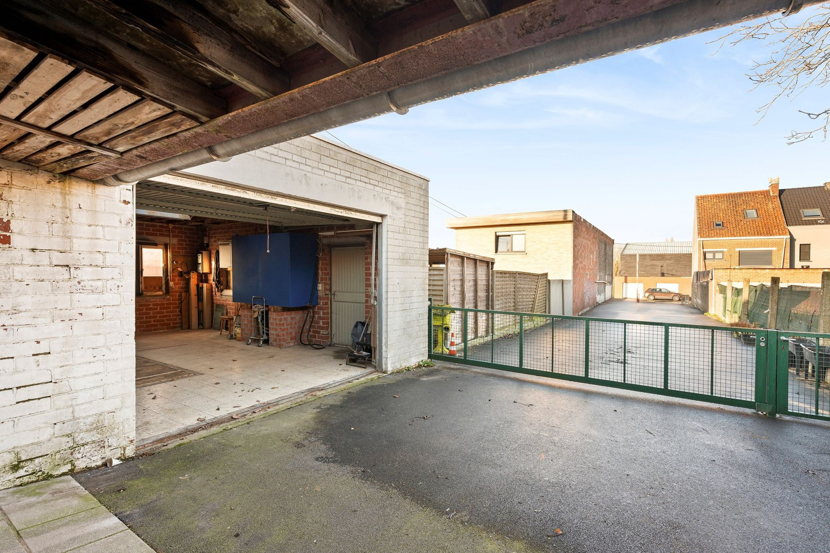 49f25c21b362fb17ca86177dd4aa543bf9eb925a28e5c9341c8e30f4a7b6d7d9