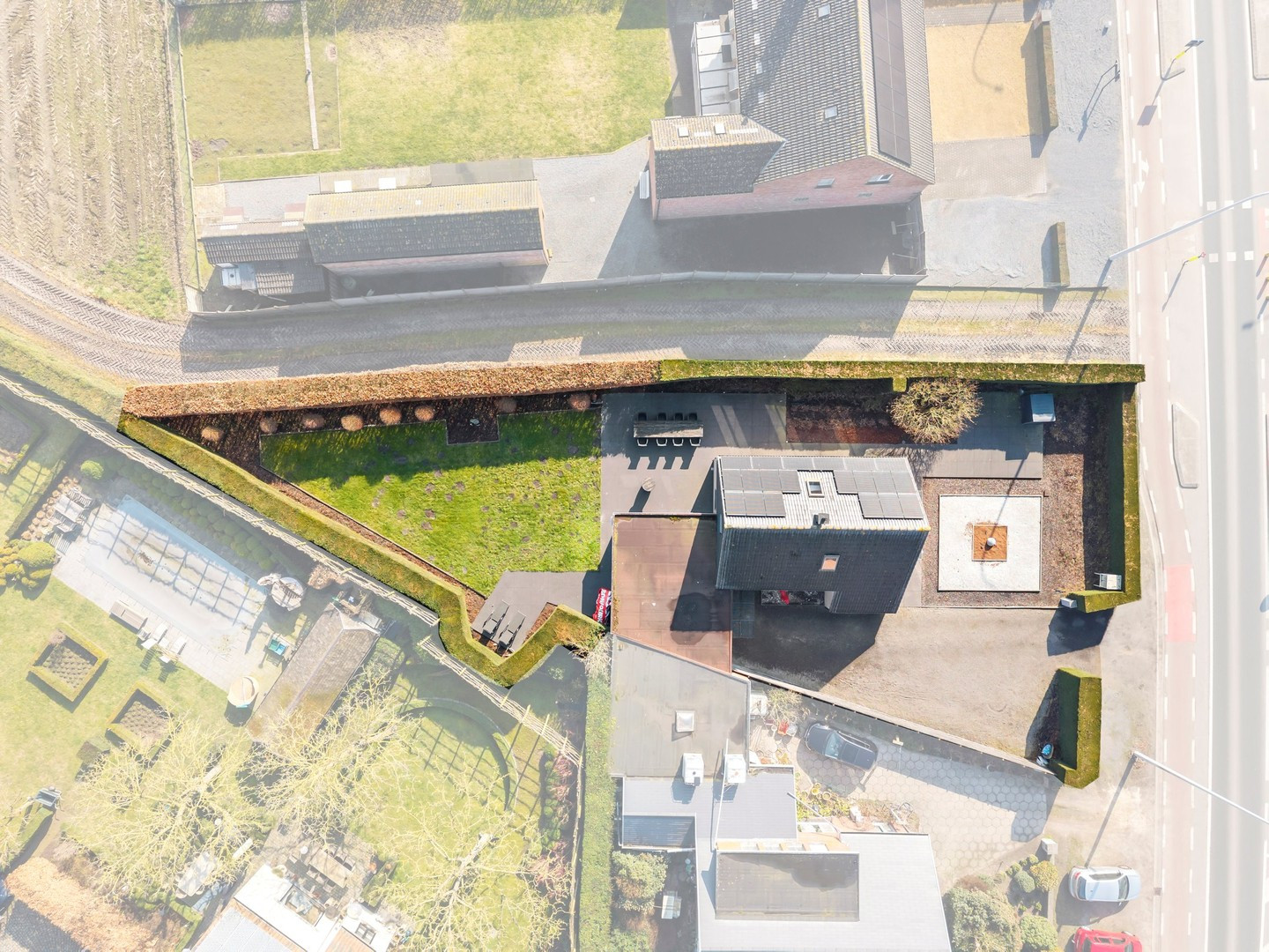 5acb88d02aa660f96921bffa548bf34cf8db01ad4a25eb03ee06204c4907ba69