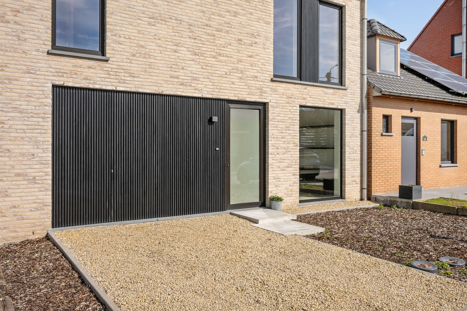 62532c06594e50c80924d7a5fb968eb0e19cf87e8b974f7ef07c00c1212a2e0e