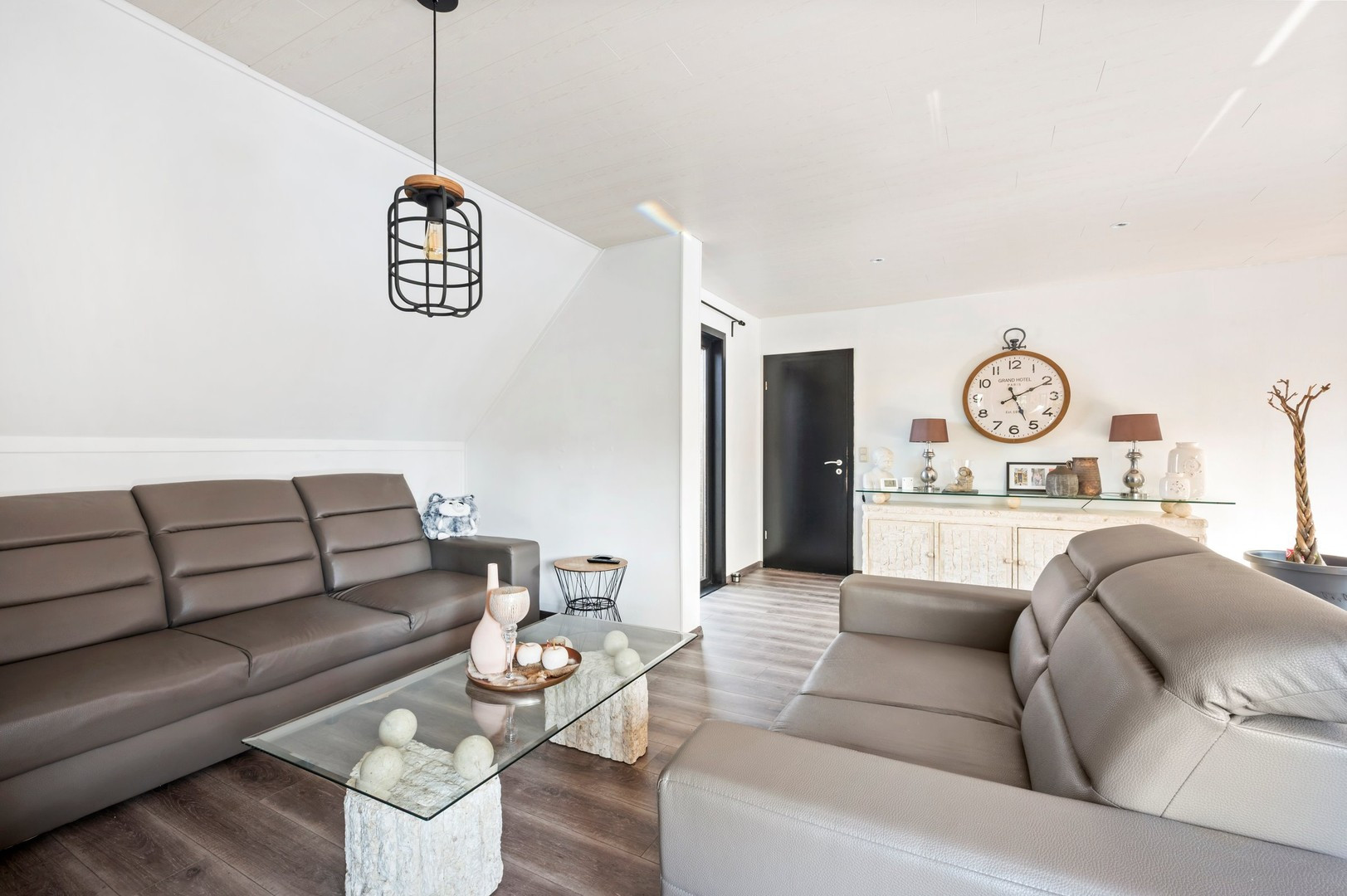 8a37e6b80168f919dfed48540426d9be5880448da83bd7d0dbc7889959bb8e51