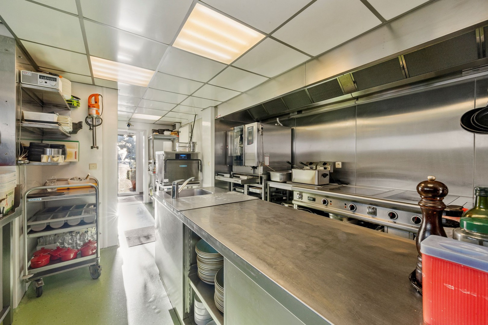 9438dc0e12757f669ec8aa80258f219040b6c71957ac95b0b93f943cff1bf99c