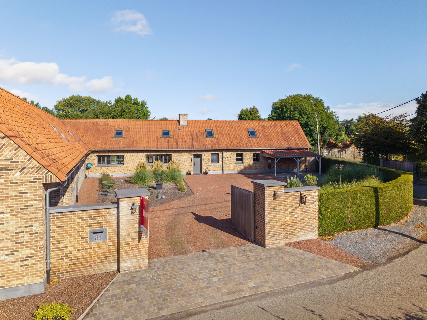 990ec5d684cab9b9ed3d9fbba64b41ed9aab03a344f1a42c1ce4e2eb8a1cc5bf