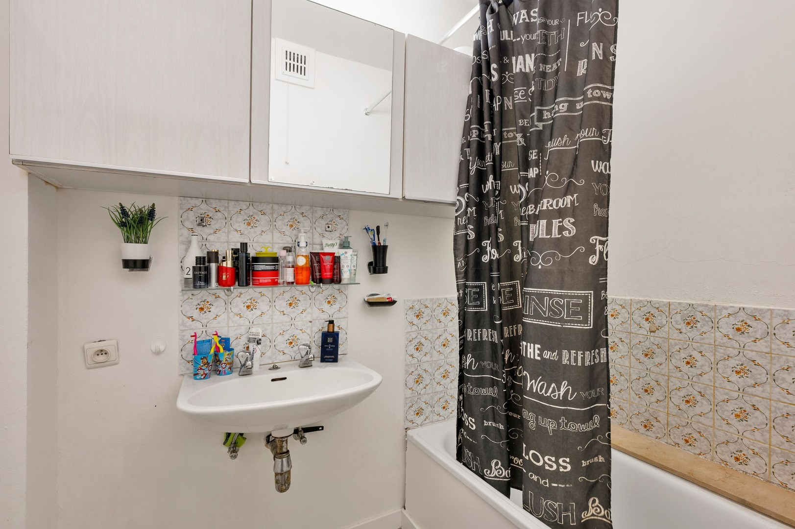 bc36de866910d7f27af62c4ac61249918137a6c6e4700b20a231afa72c2ecabe