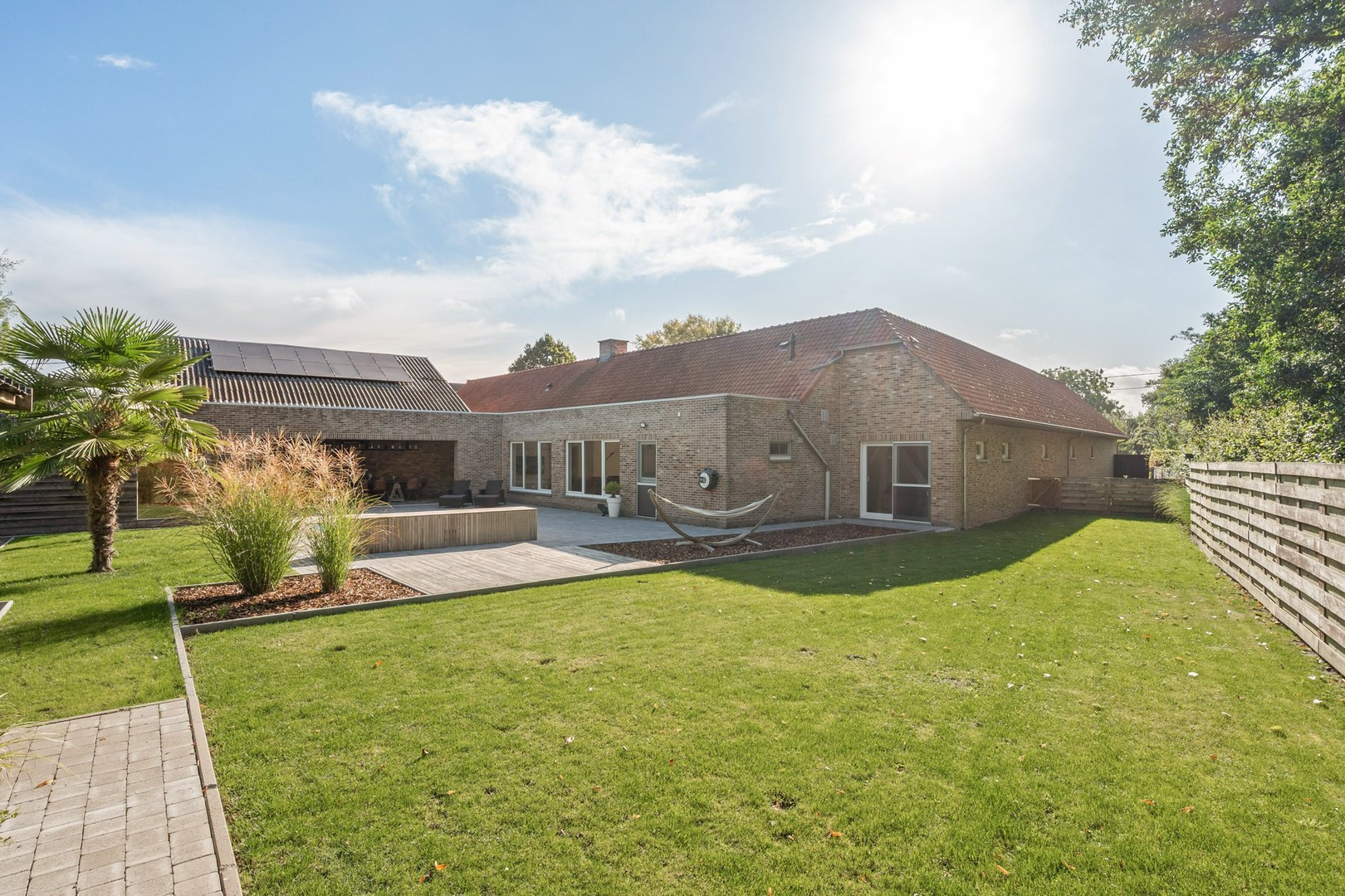 be85989780437eb28920cdfe5afcbcfc88e82c16dee95b3df15252b474afd542