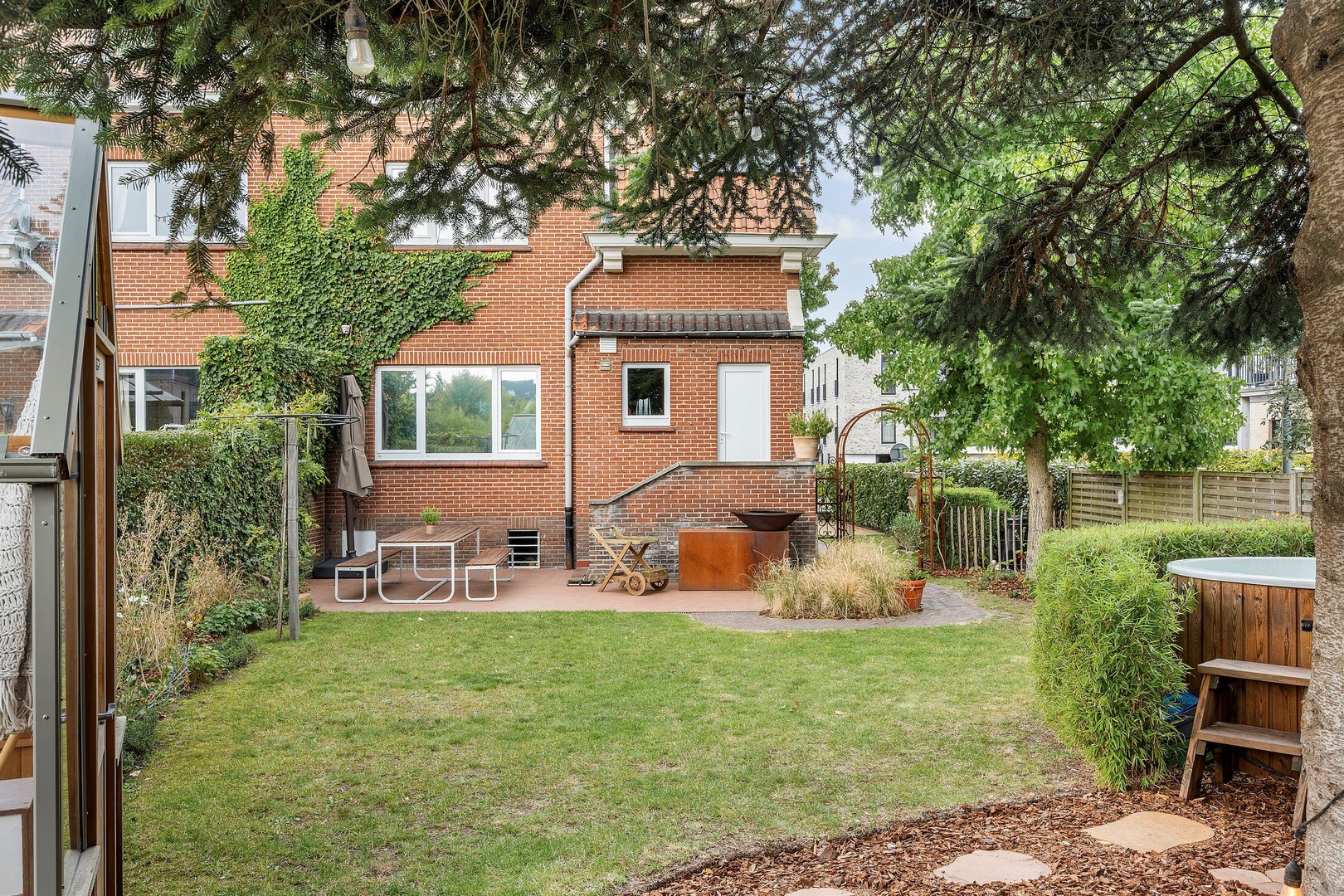 d085c5f419022ea745740322aae88456563e6e753b85bfb958ec1411c09b71f2