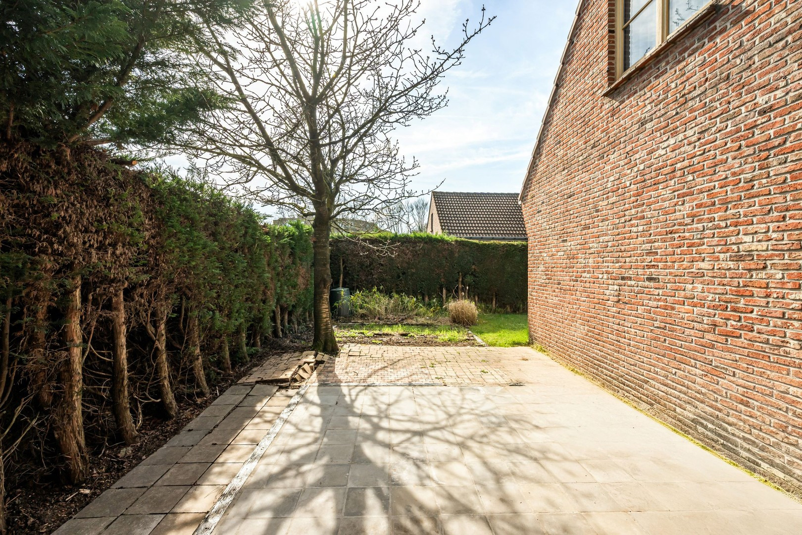 d51ad95bb28ca5c6c0602a5ce28f1267b6328c3a4c137e85d840df78af43aa40