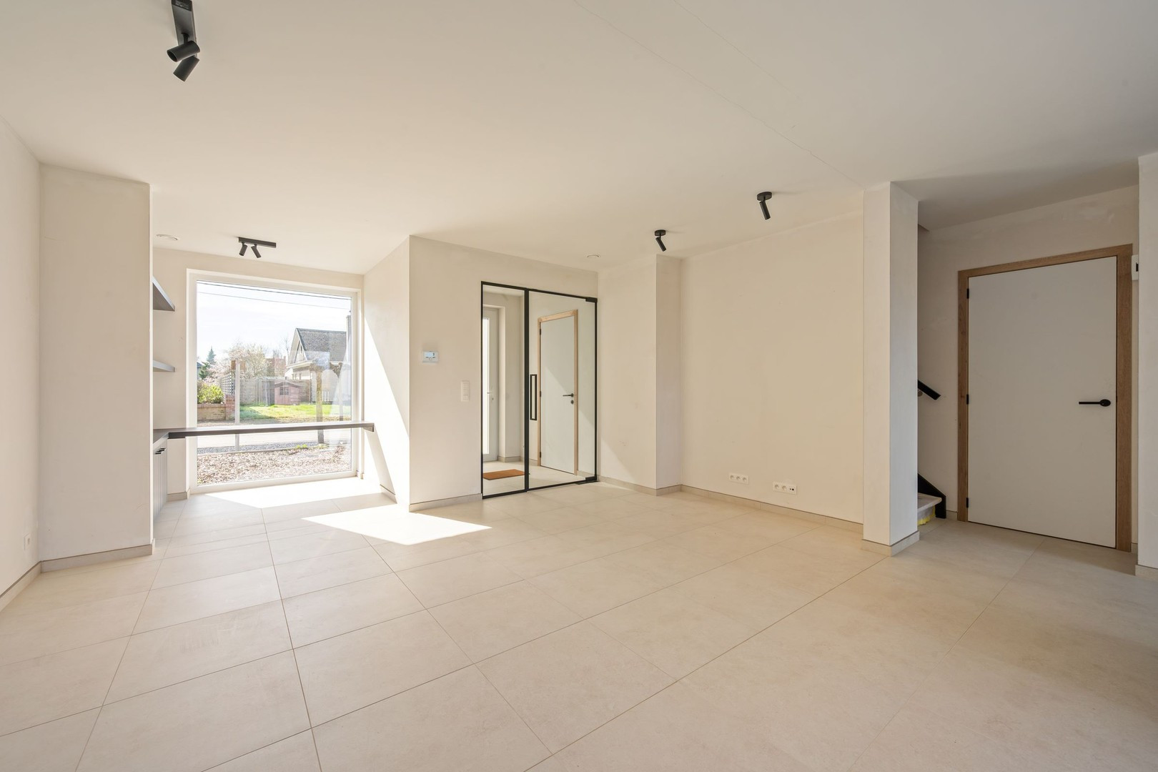 e44b6829e3c180ffbdf6290156913e9e236a82589612ed1faa0e035eea1a6c5e