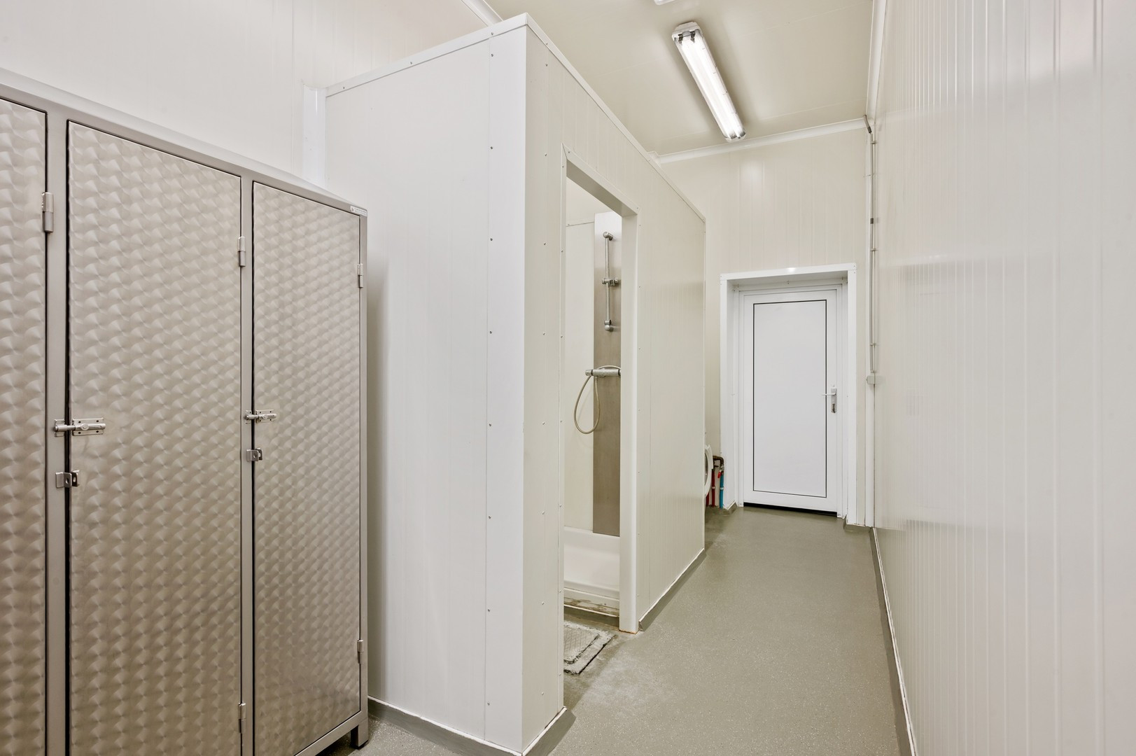 f561e05d73ba80aecd18a2d05ce402a6158bcbf775a686bce56f637e87f97e2e