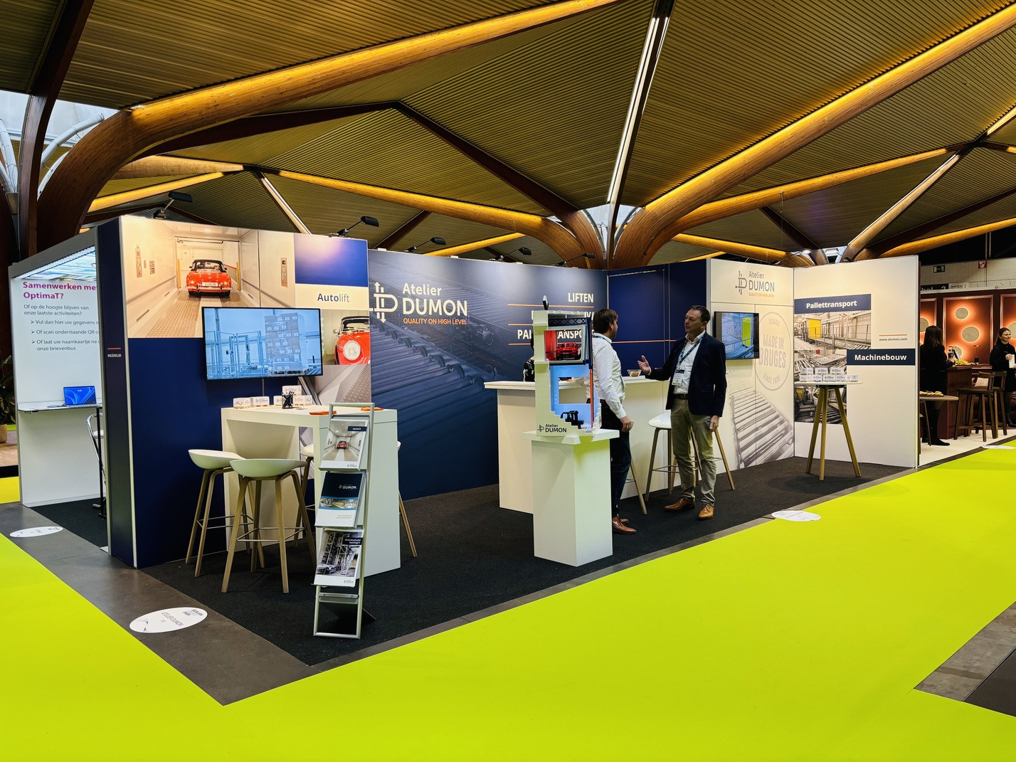 Bedrijvencontactdagen Kortrijk Tijdens Bedrijvencontactdagen Kortrijk realiseert Travelexpo 2-jaarlijks uiteenlopende beursstanden voor bedrijven uit diverse sectoren. Van compacte netwerkstanden tot volledig uitgewerkte maatwerkconcepten: elke stand wordt ontworpen met focus op zichtbaarheid, merkbeleving en professionele uitstraling. Dankzij een doordachte opbouw en kwalitatieve afwerking zorgen we voor sterke presentaties op één van de belangrijkste B2B-netwerkevents van België.