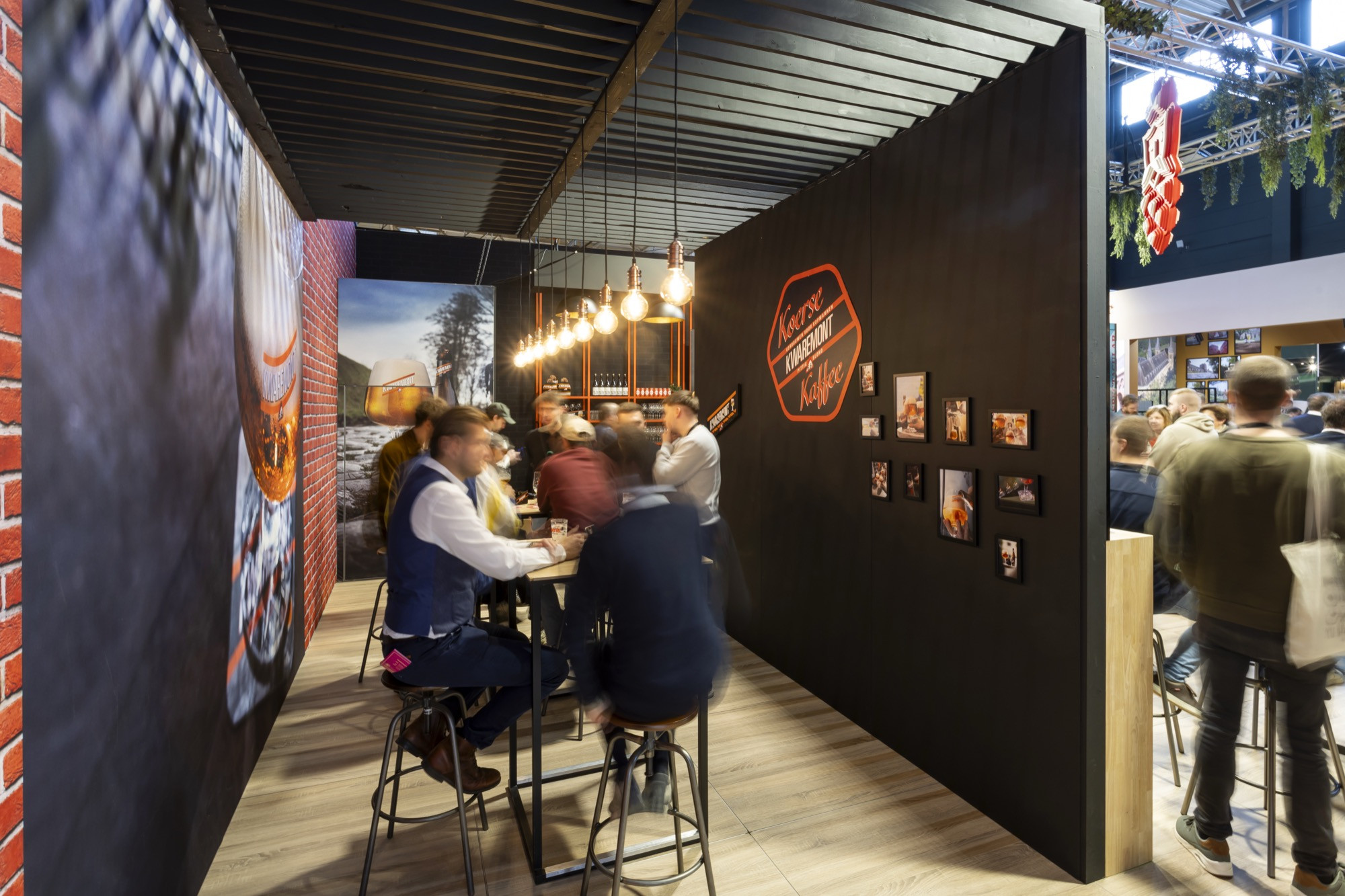 Brouwerij De Brabandere Voor Brouwerij De Brabandere realiseerde Travelexpo een professionele beursstand op Horeca Expo. Dankzij een open indeling, sterke branding en kwalitatieve afwerking werd een optimale bezoekerservaring gecreëerd tijdens de beurs.