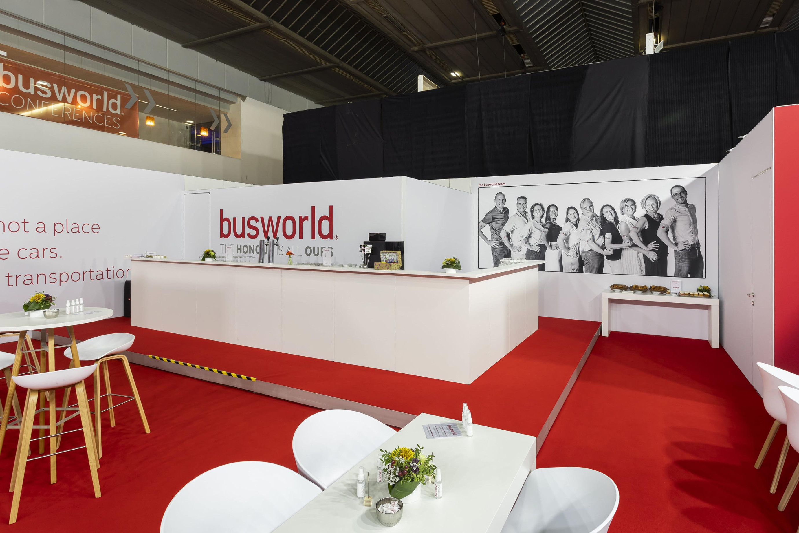 Busworld Europe Voor Busworld Europe realiseerde Travelexpo een maatwerk beursstand voor de beursorganisatie. De stand werd ontworpen met een professionele en functionele uitstraling, passend binnen een internationale vakbeurs rond bus- en mobiliteitsoplossingen. Dankzij een duidelijke structuur en verzorgde afwerking werd de organisatie sterk en herkenbaar gepresenteerd op het event.