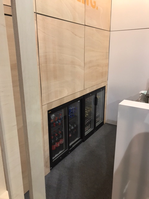 Jungheinrich Voor Jungheinrich realiseerde Travelexpo een krachtige beursstand tijdens Matexpo. De stand werd ontworpen om zware machines en logistieke oplossingen optimaal te presenteren binnen een professionele en overzichtelijke beursomgeving.
