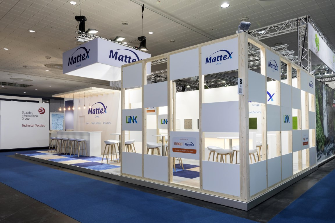Mattex Voor Mattex realiseerde Travelexpo een stijlvolle beursstand tijdens Domotex. De focus lag op een professionele presentatie van innovatieve vloer- en matoplossingen binnen een moderne en internationale beursomgeving.