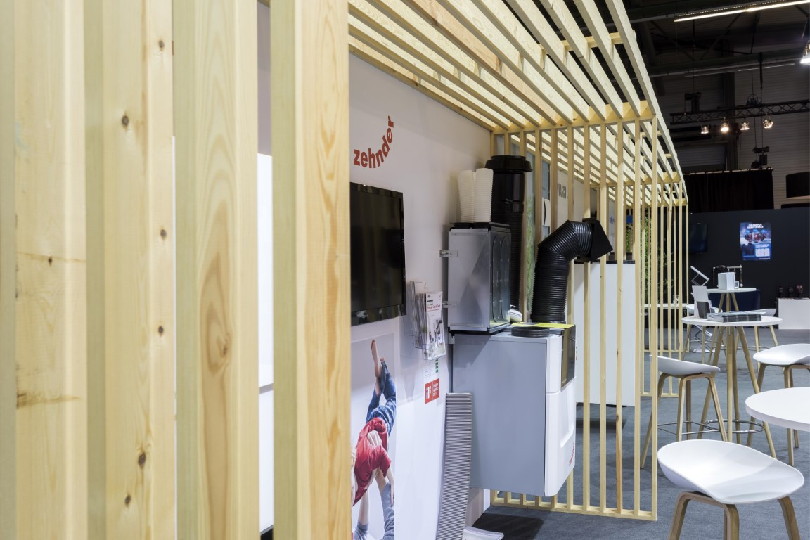 Sax Sanitair Voor Sax Sanitair realiseerde Travelexpo een stijlvolle beursstand tijdens de BIS Beurs. De stand combineerde een warme uitstraling met praktische productpresentaties en zorgde voor een optimale bezoekerservaring.